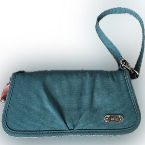 REI Belltown Wristlet Clutch